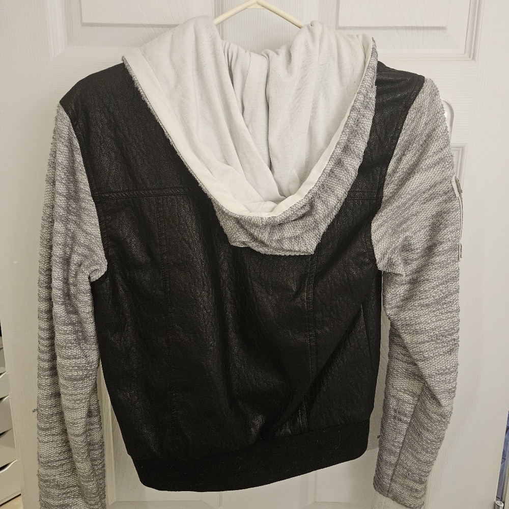 Headrush Jacket - Picture 2 of 2